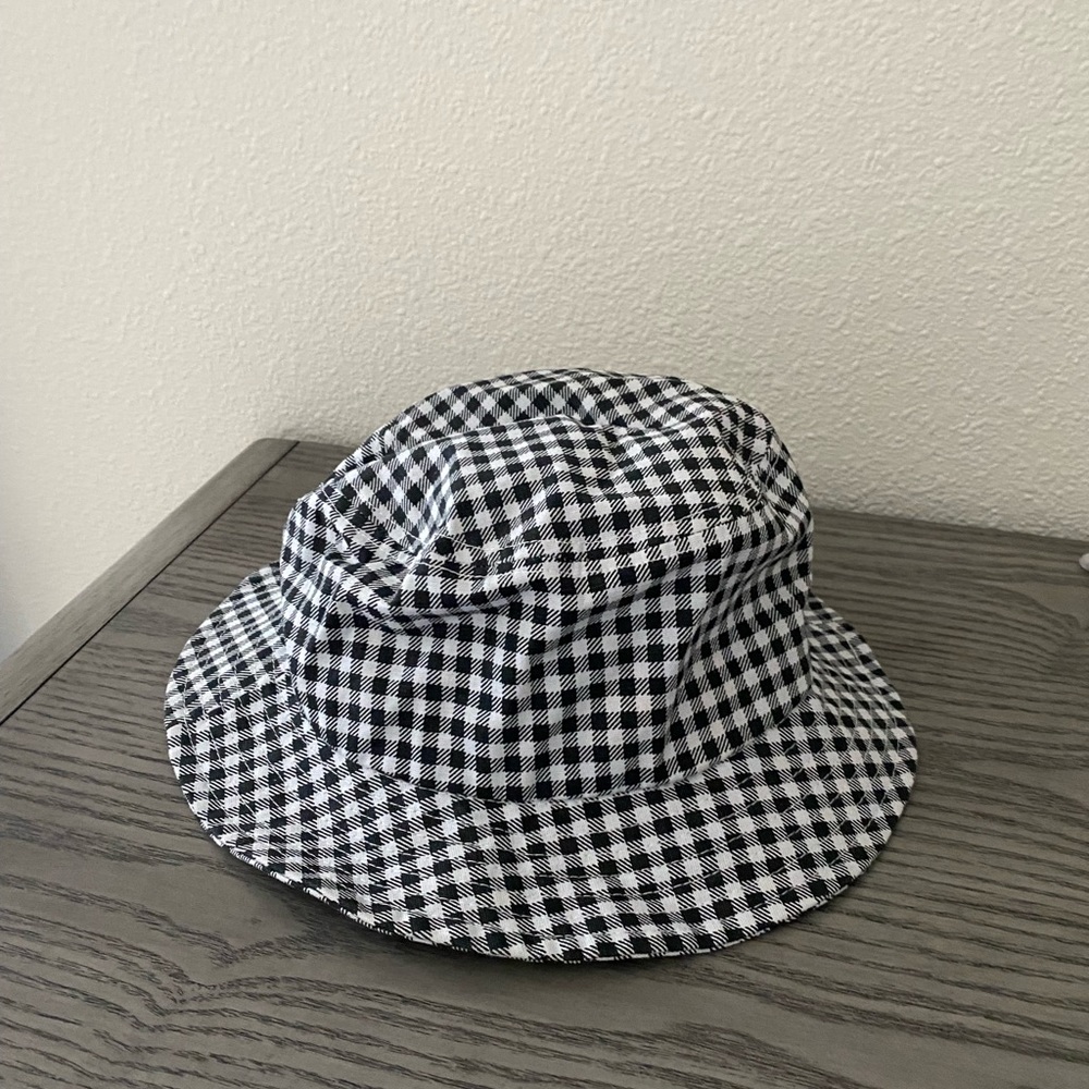 Urban outfitters bucket hat